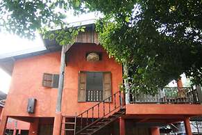 Baannoi Nornmuan Home