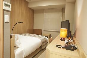 Quintessa Hotel Tokyo Haneda Comic & Books