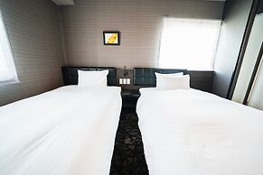 Quintessa Hotel Tokyo Haneda Comic & Books