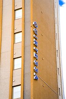 Quintessa Hotel Tokyo Haneda Comic & Books