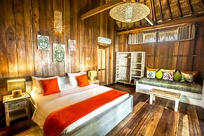 Gili Treehouses