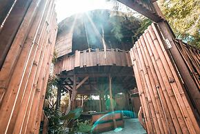 Gili Treehouses