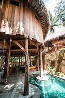 Gili Treehouses