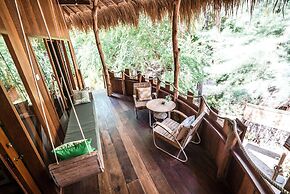 Gili Treehouses