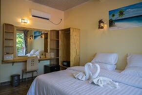 Relax Residence Thoddoo Maldives