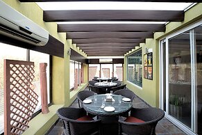 Lemon Tree Hotel Alwar