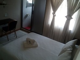 Vuya Nathi Bed & Breakfast