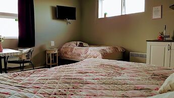 Skálatjörn Guesthouse