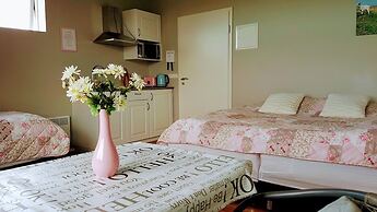 Skálatjörn Guesthouse