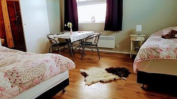 Skálatjörn Guesthouse