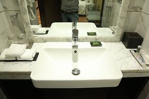 Radisson Lucknow City Center