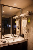 Radisson Lucknow City Center