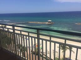 Palmyra Luxury Beach Condo