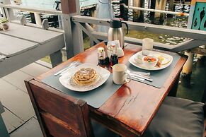 Saigon Bay Bed & Breakfast