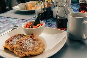 Saigon Bay Bed & Breakfast