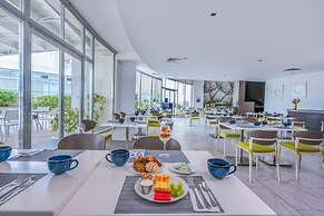 Krystal Urban Cancun & Beach Club