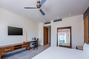 Krystal Urban Cancun & Beach Club