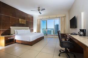 Krystal Urban Cancun & Beach Club