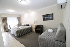 Crows Nest Motel