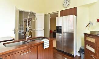 Holiday House Belle Arti