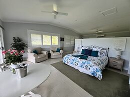 The Country House at Hunchy Montville