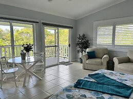 The Country House at Hunchy Montville