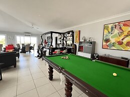 The Country House at Hunchy Montville