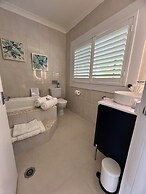 The Country House at Hunchy Montville