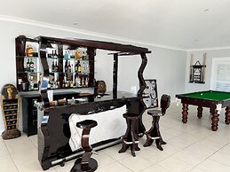 The Country House at Hunchy Montville