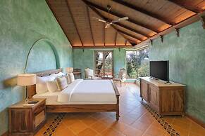 Aura Resort & Spa