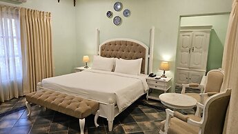 Amritara Aura Resort & Spa