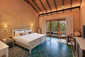 Amritara Aura Resort & Spa