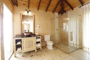 Amritara Aura Resort & Spa