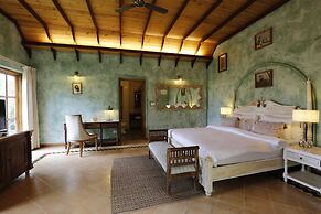 Amritara Aura Resort & Spa