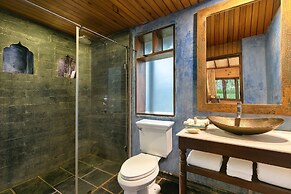 Amritara Aura Resort & Spa