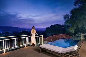 Aura Resort & Spa