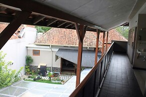 De Riau Cottage by HouseinBandung