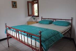 De Riau Cottage by HouseinBandung