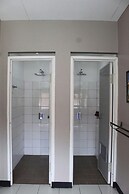 De Riau Cottage by HouseinBandung