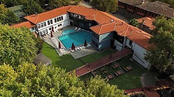 OTANTİK CLUB HOTEL & SPA