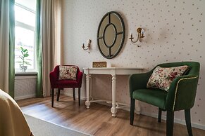 Karavannaya 11 by Ginza Project