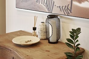 Karavannaya 11 by Ginza Project