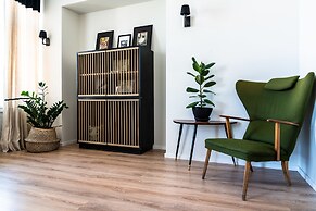 Karavannaya 11 by Ginza Project