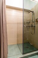 Karavannaya 11 by Ginza Project