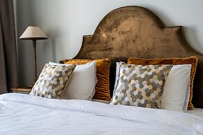 Karavannaya 11 by Ginza Project