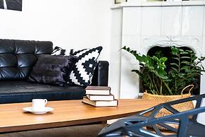 Karavannaya 11 by Ginza Project