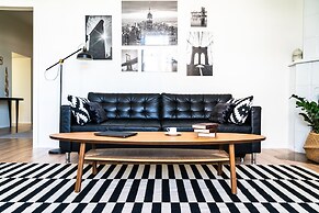 Karavannaya 11 by Ginza Project