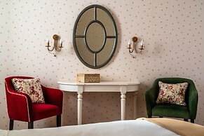 Karavannaya 11 by Ginza Project