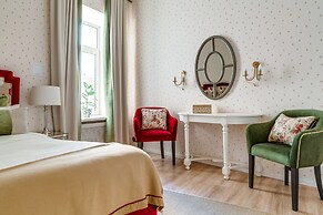 Karavannaya 11 by Ginza Project