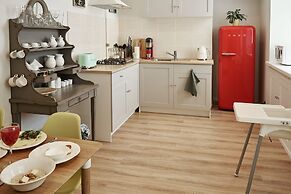 Karavannaya 11 by Ginza Project